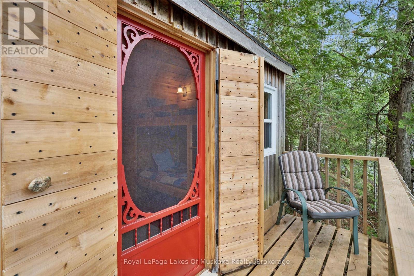 1117 CRAFTSMAN DRIVE - 34
