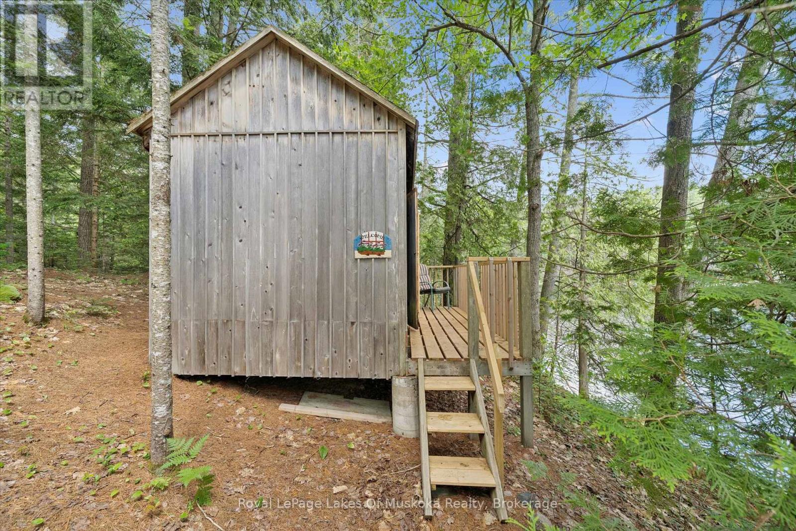1117 CRAFTSMAN DRIVE - 33