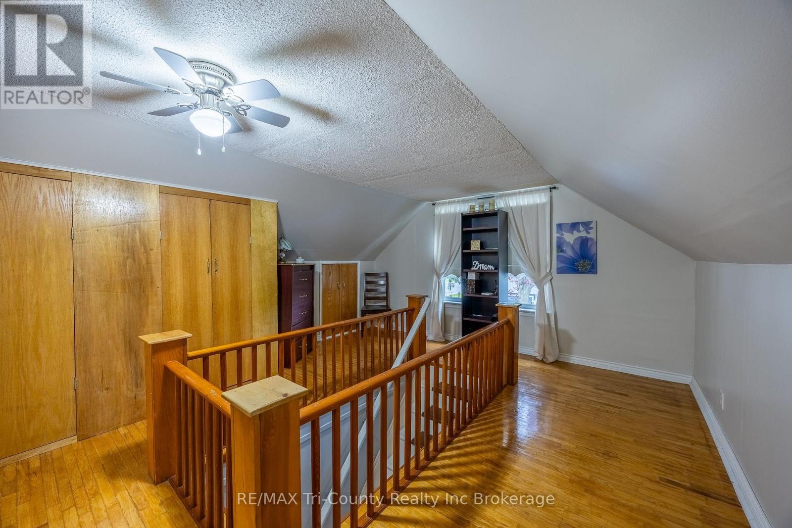 23 PINE STREET - 22