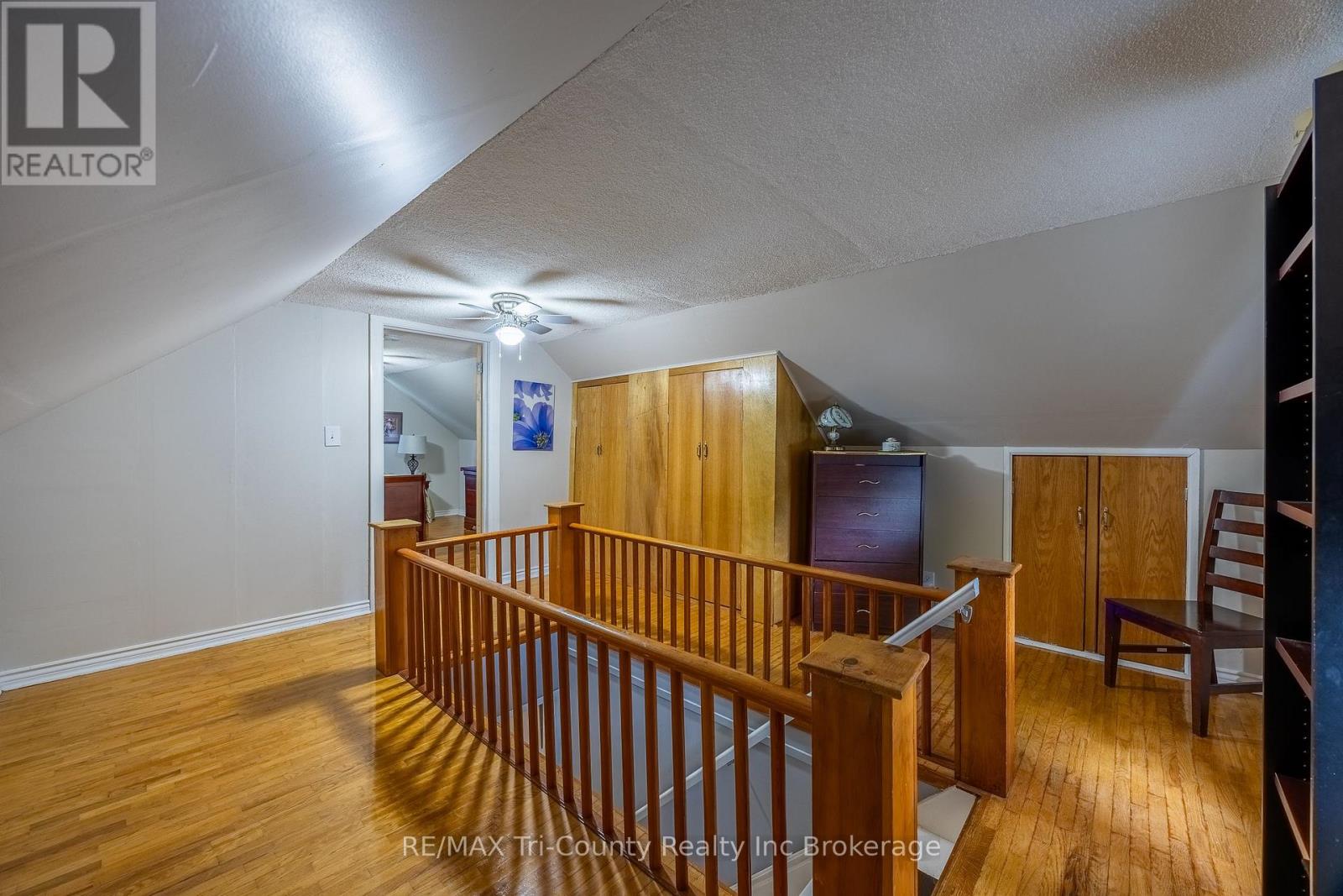 23 PINE STREET - 23