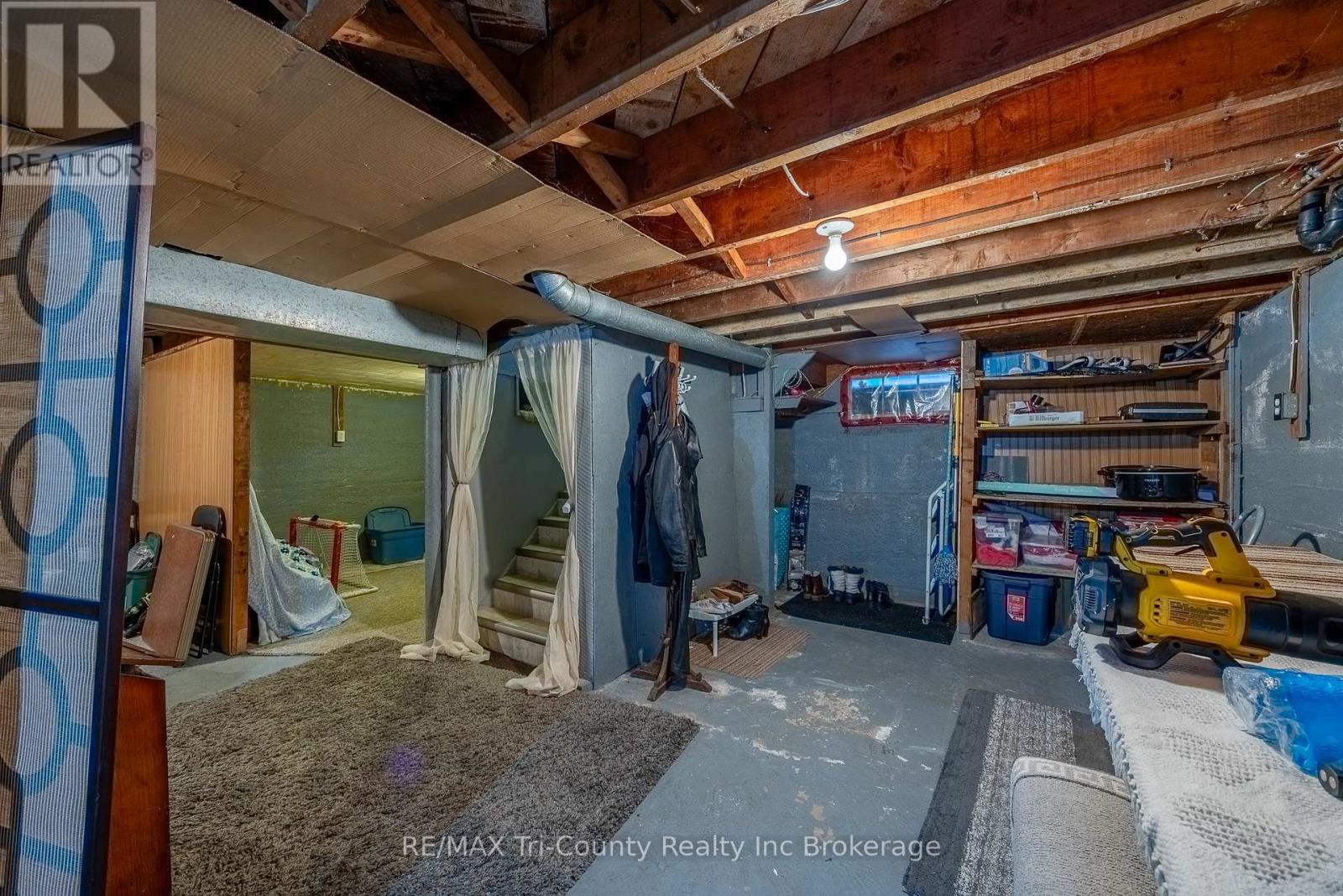 23 PINE STREET - 26