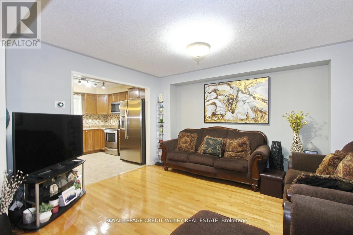 4 KANATA ROAD - 13