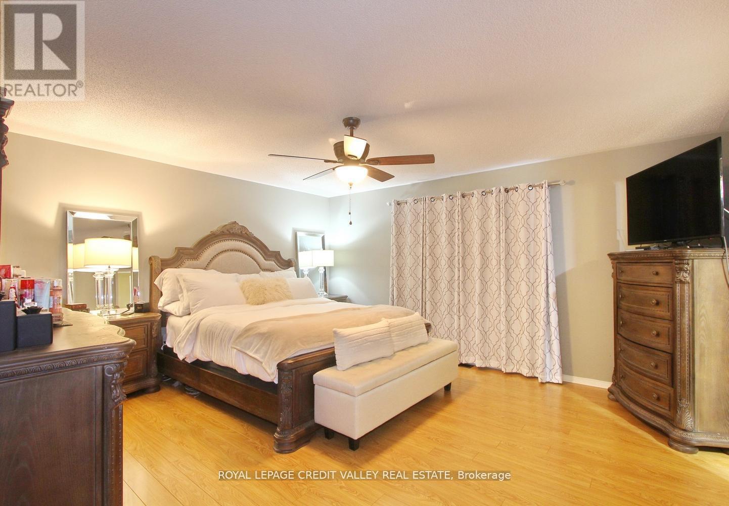 4 KANATA ROAD - 24