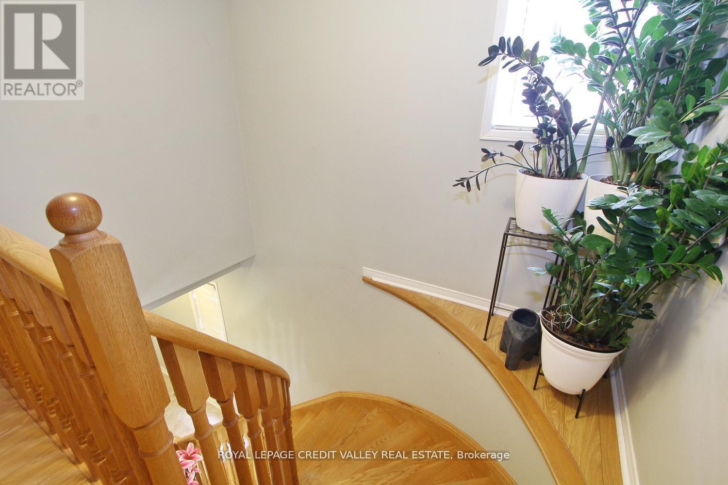 4 KANATA ROAD - 37