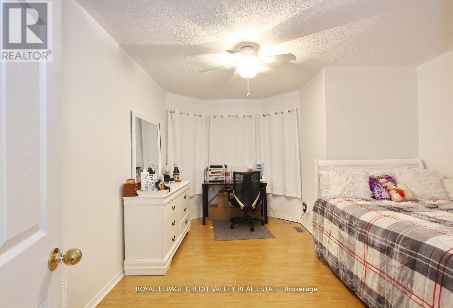 4 KANATA ROAD - 31