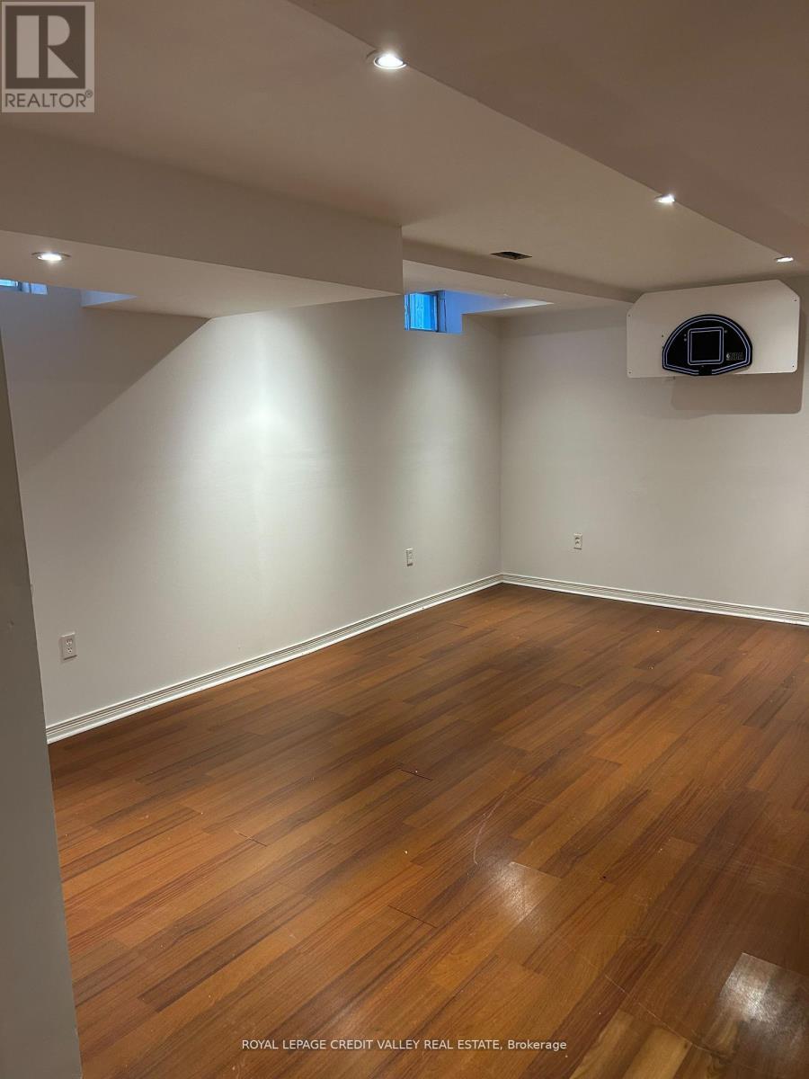 4 KANATA ROAD - 44