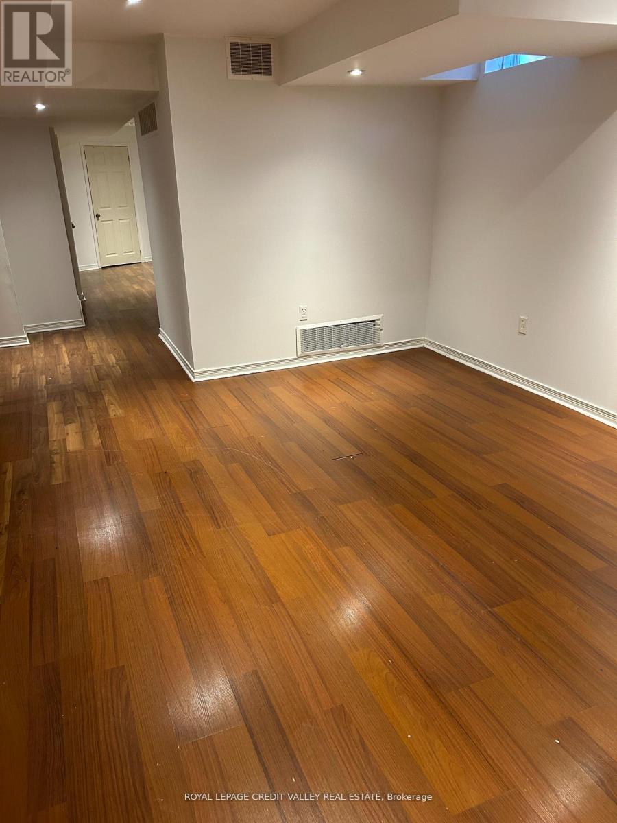 4 KANATA ROAD - 45