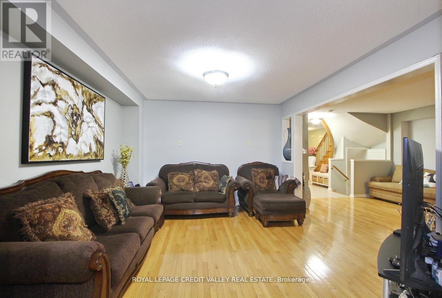 4 KANATA ROAD - 19