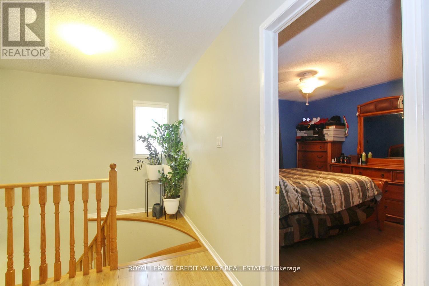4 KANATA ROAD - 34