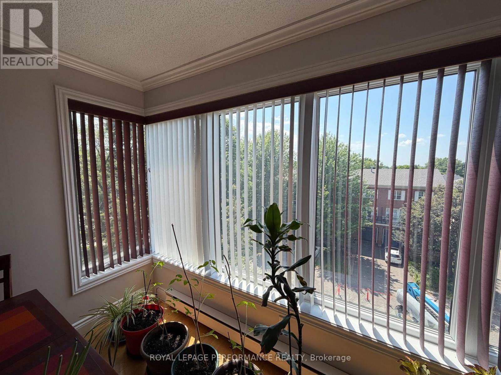 #507 225 ALVIN ROAD - 20