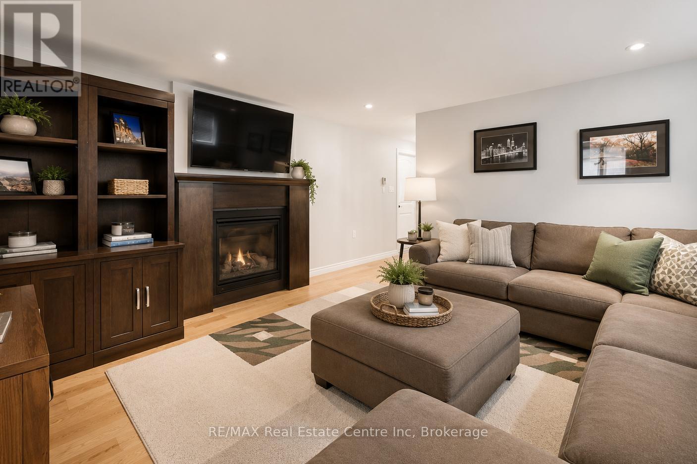 7459 BOYCE DRIVE - 19