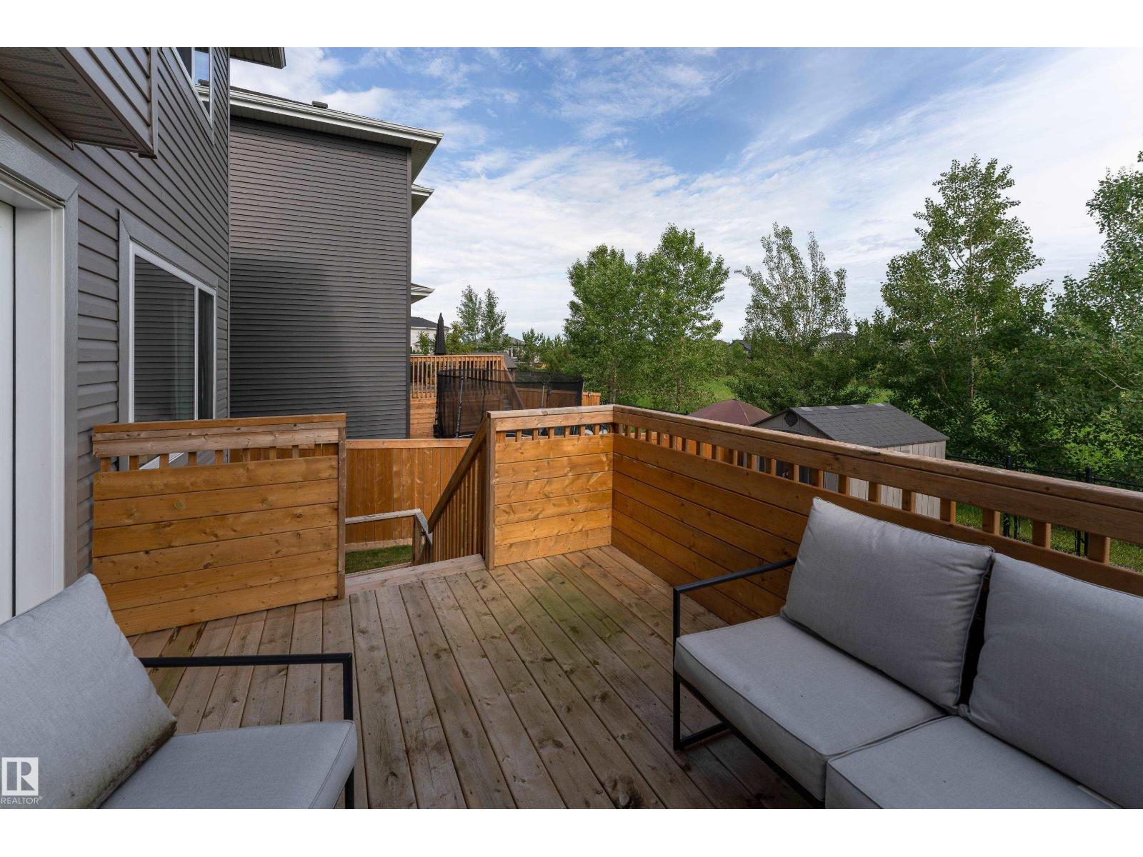 584 MEADOWVIEW DR - 9