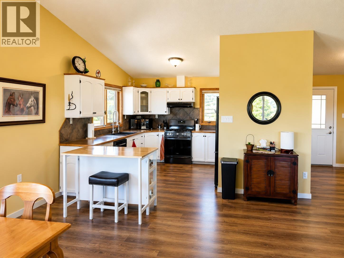 12713 AITCHISON ROAD, Charlie Lake