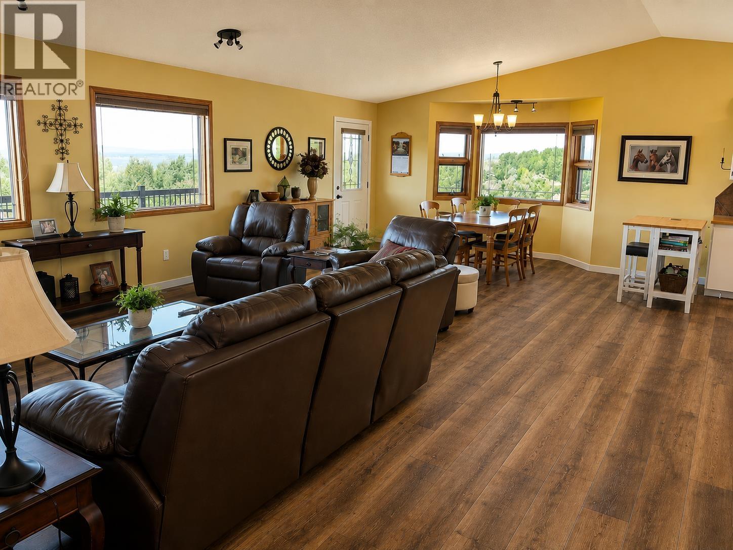 12713 AITCHISON ROAD, Charlie Lake