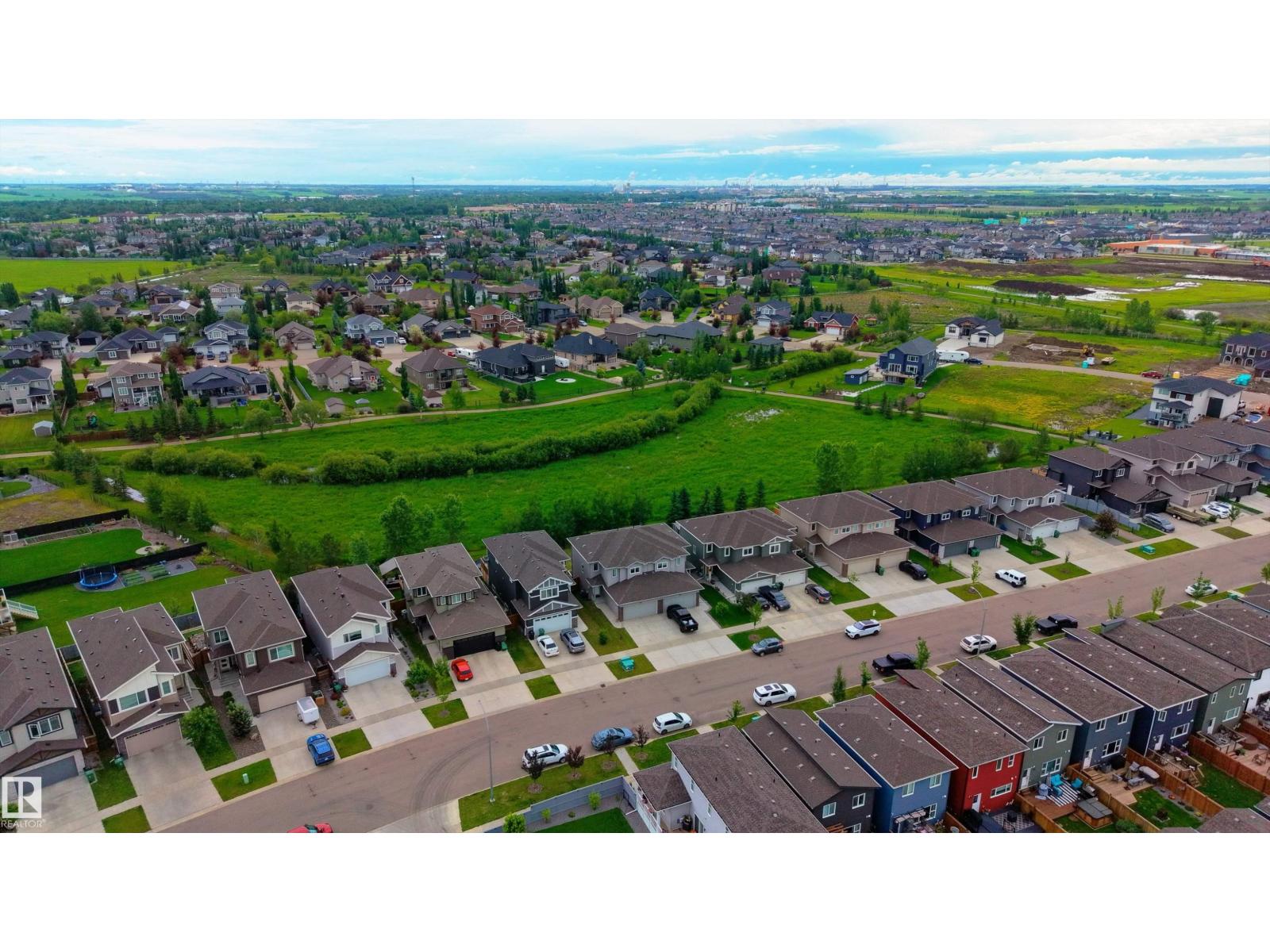 584 MEADOWVIEW DR - 47