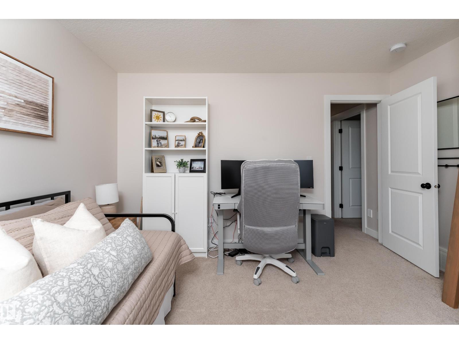 584 MEADOWVIEW DR - 41
