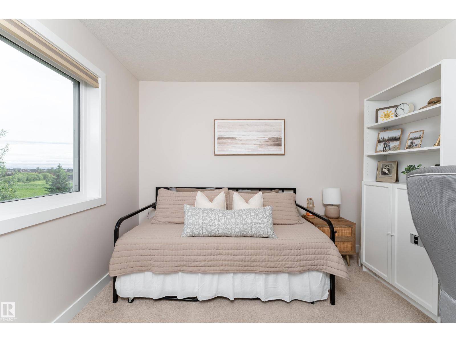 584 MEADOWVIEW DR - 40