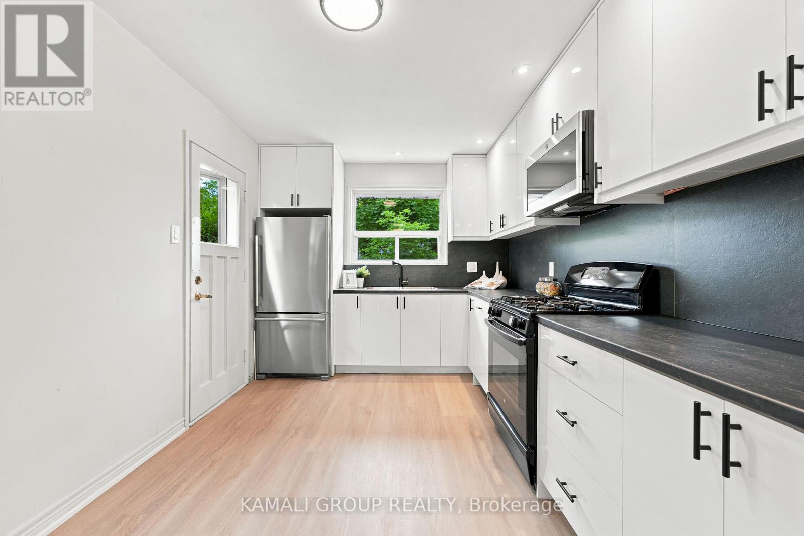 23 GREENWIN VILLAGE ROAD - 10