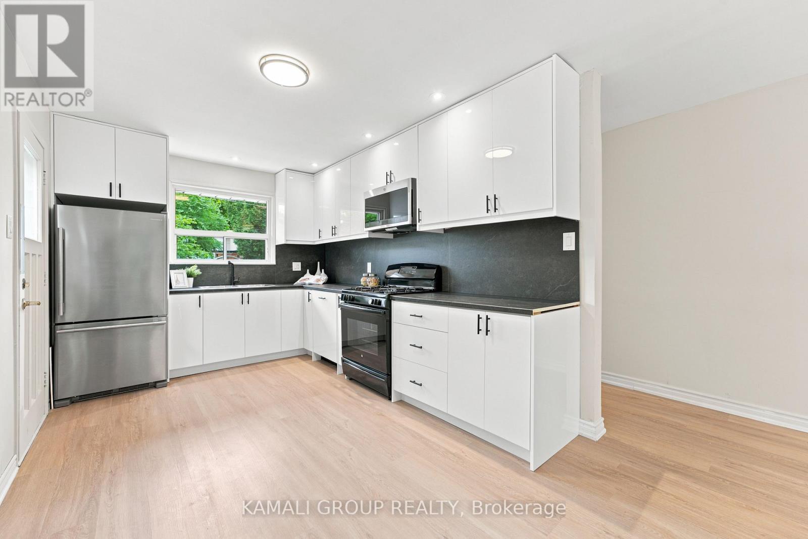 23 GREENWIN VILLAGE ROAD - 9