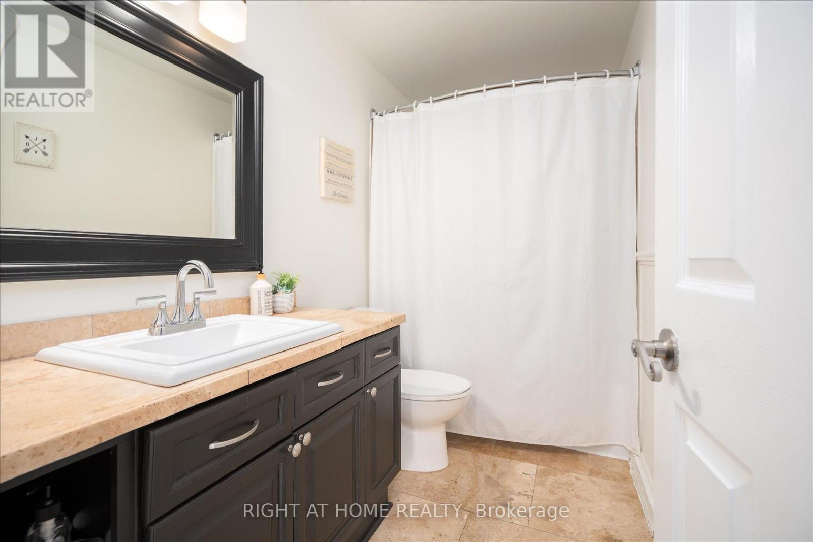 1306 FENELON CRESCENT - 12