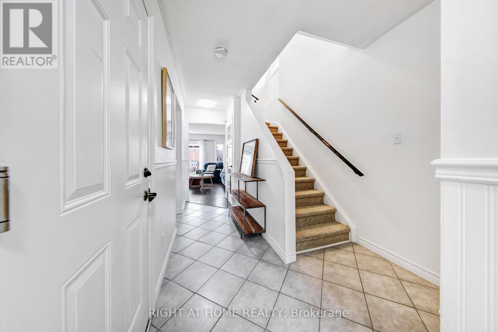 11 POTTER CRESCENT - 10