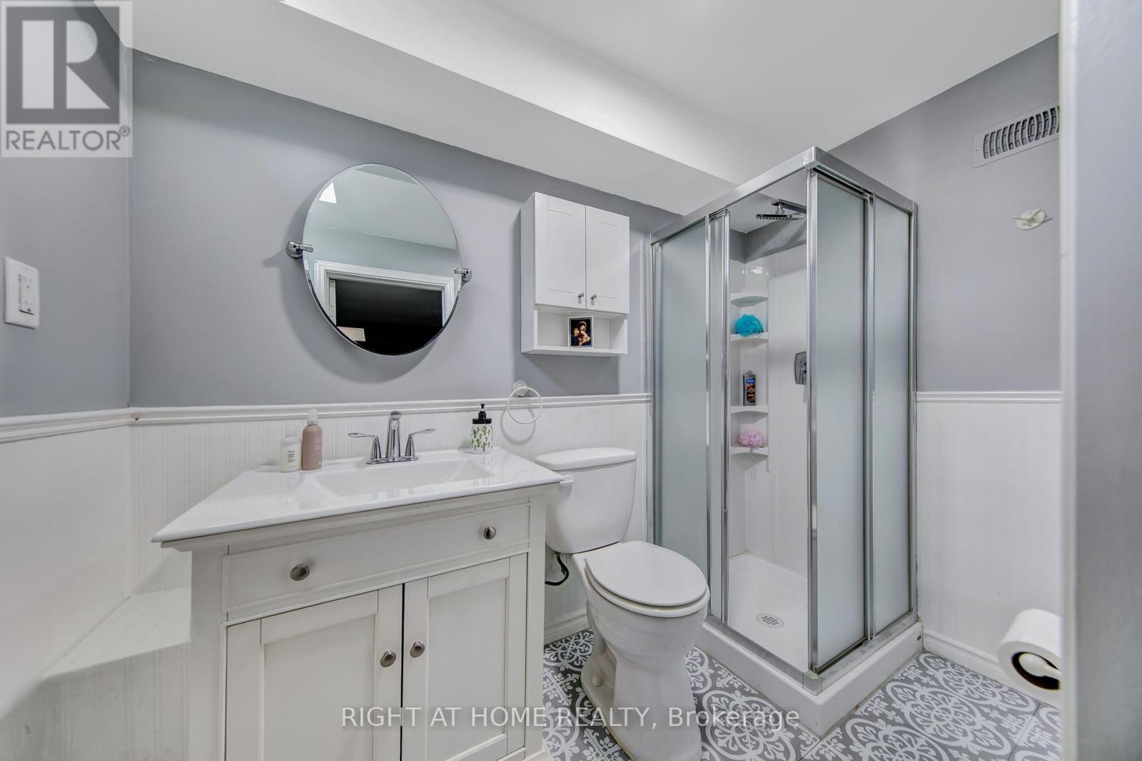 11 POTTER CRESCENT - 17