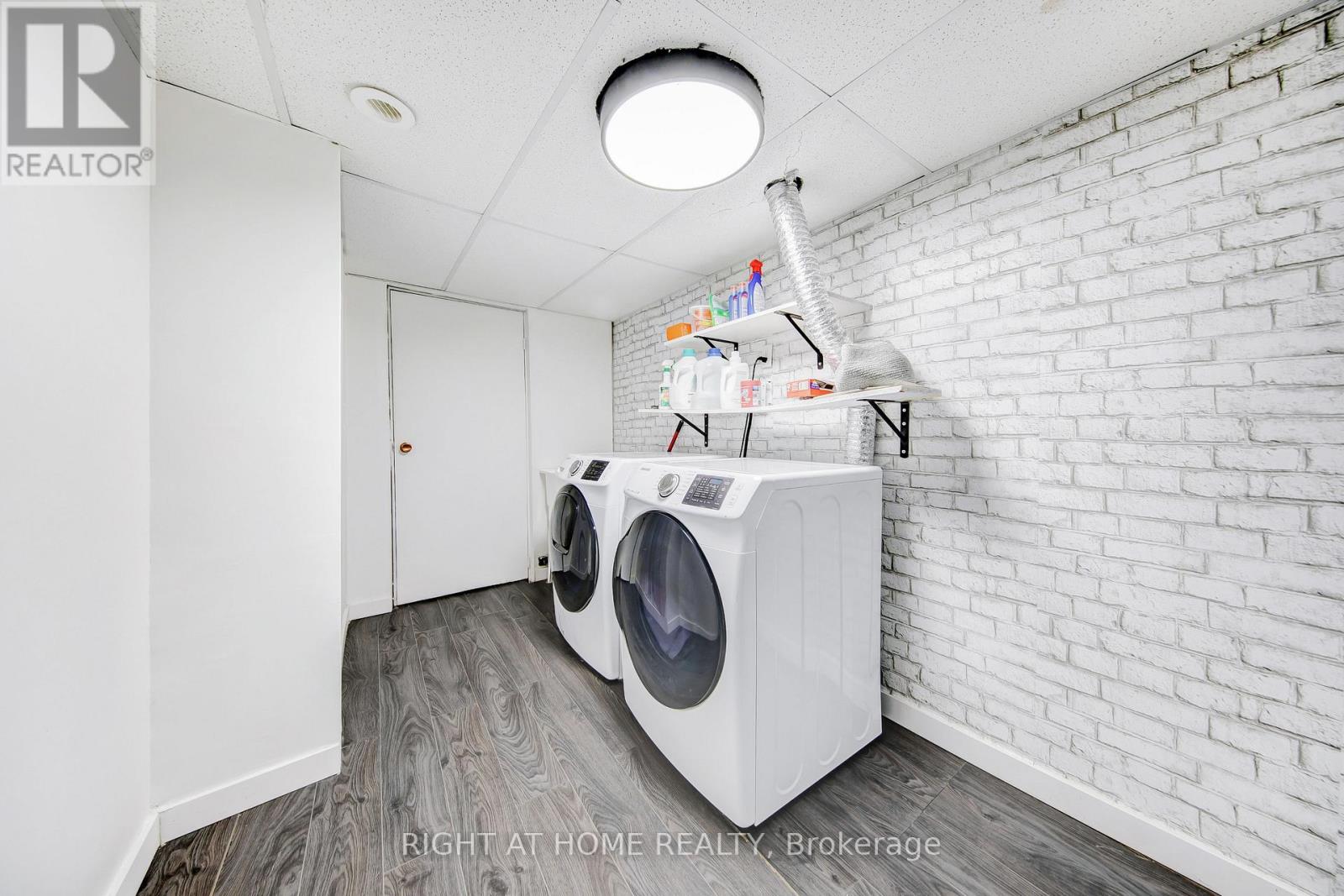 11 POTTER CRESCENT - 18