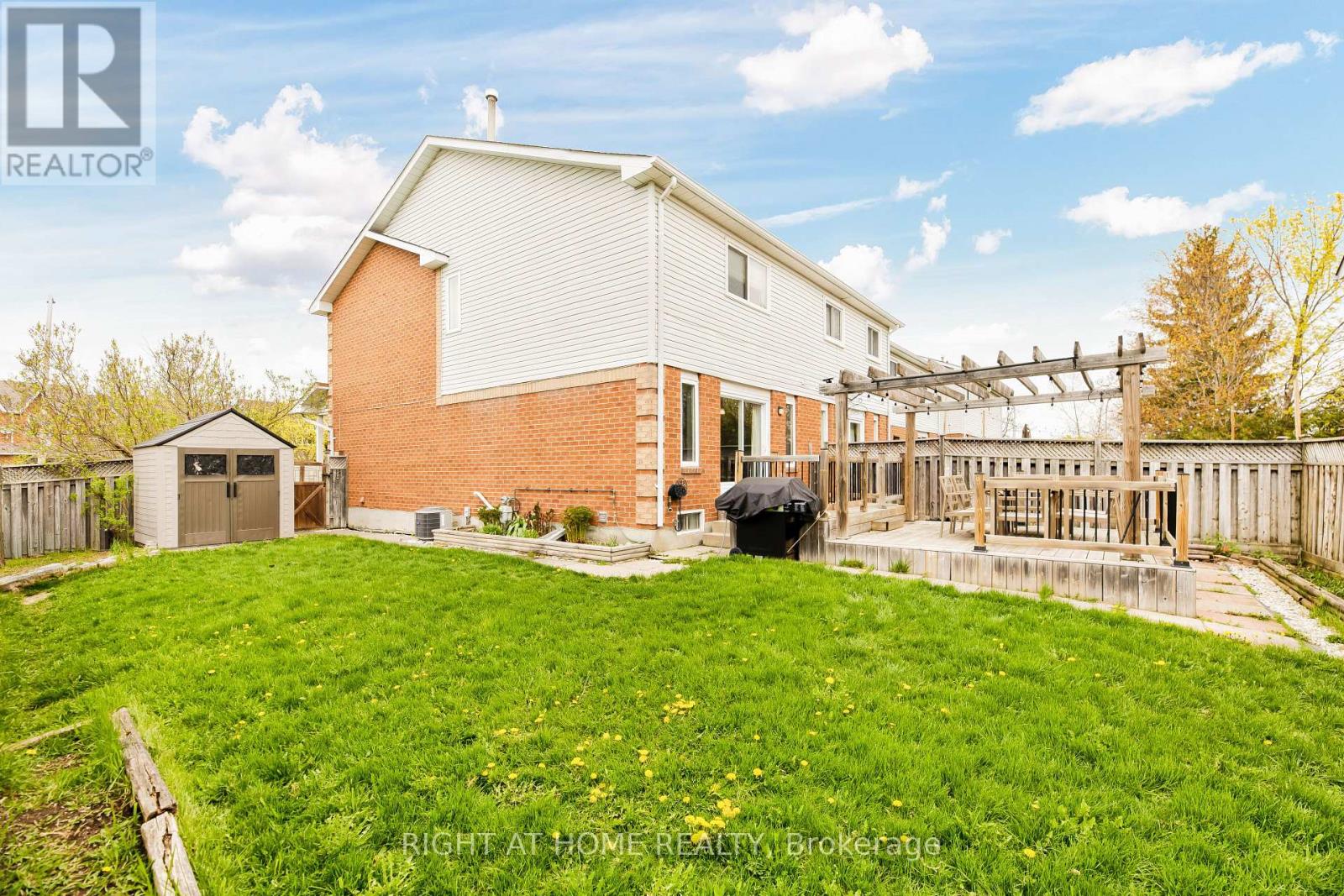 11 POTTER CRESCENT - 20