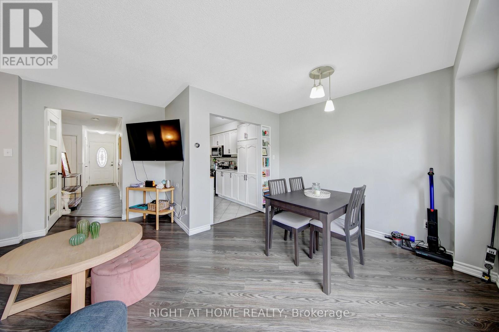 11 POTTER CRESCENT - 4
