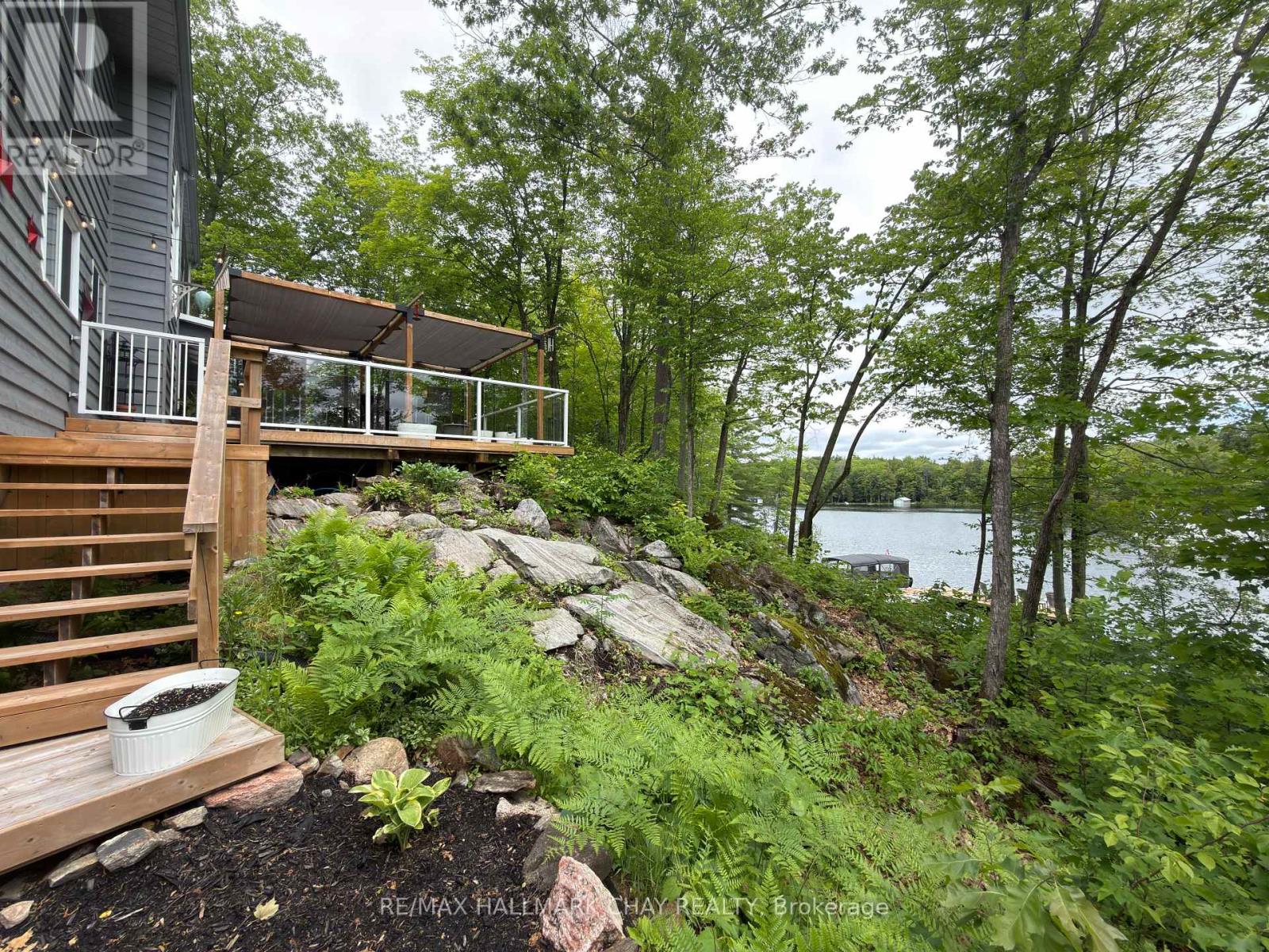 3285 ROCKCLIFFE COURT - 34