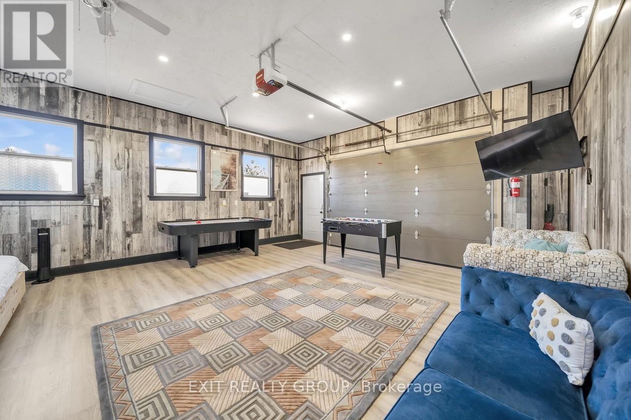 1531 FOXBORO STIRLING ROAD - 38