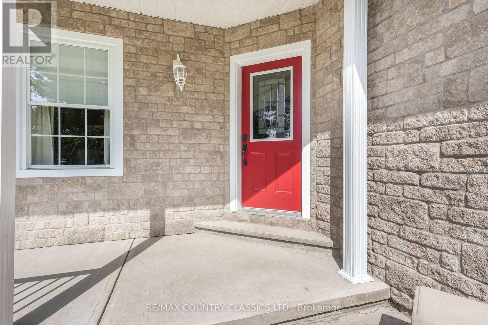 18 WILSON LANE - 3