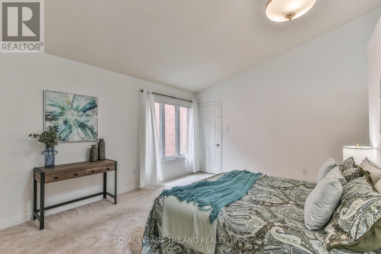 #8 60 ROSECLIFFE CRESCENT - 25