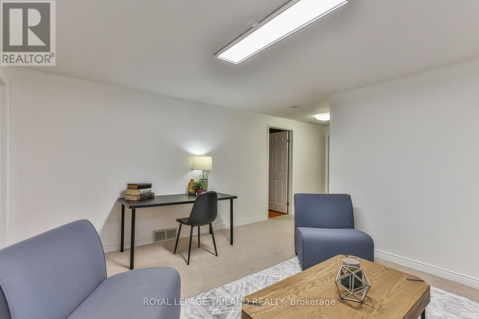 #8 60 ROSECLIFFE CRESCENT - 35