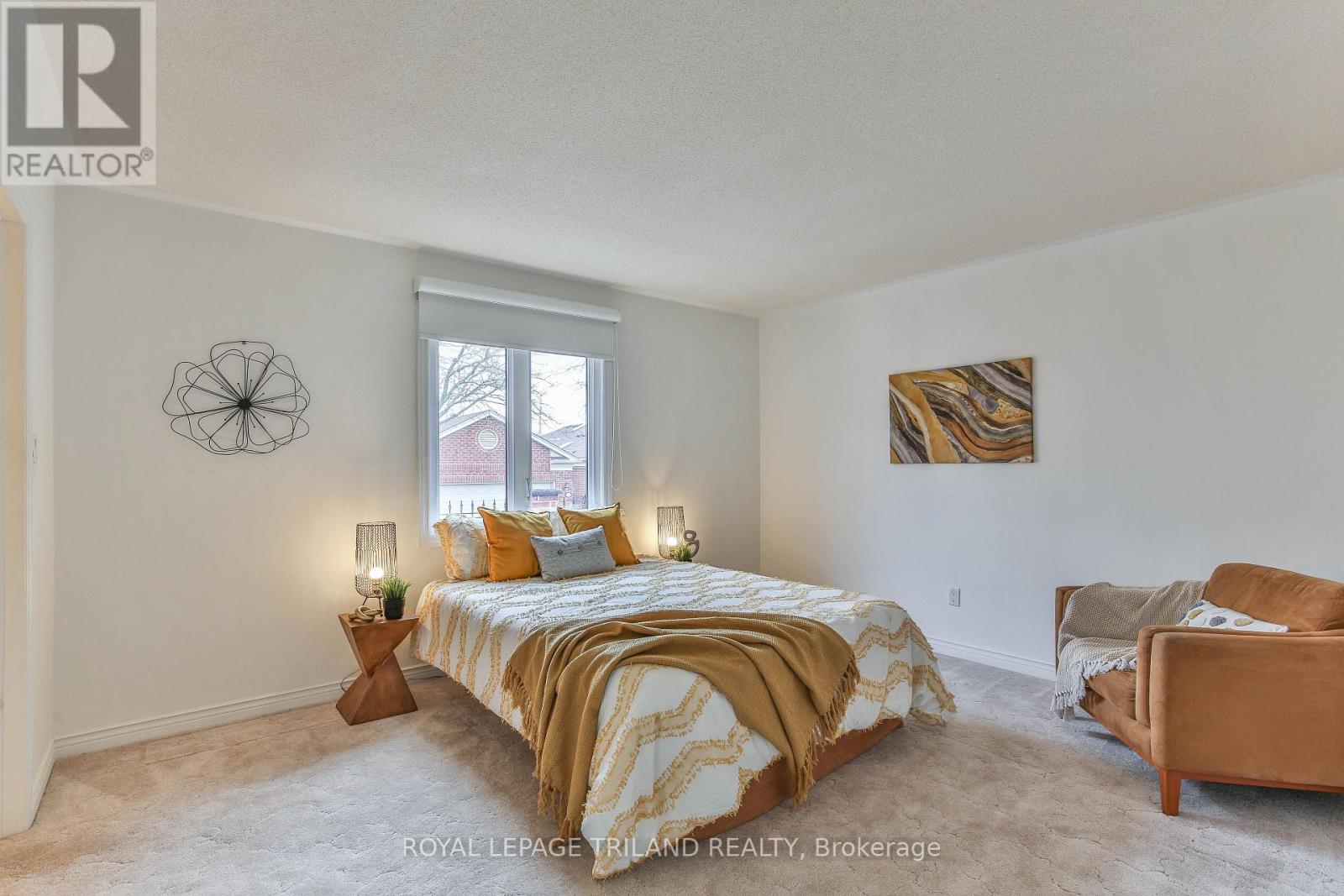 #8 60 ROSECLIFFE CRESCENT - 30