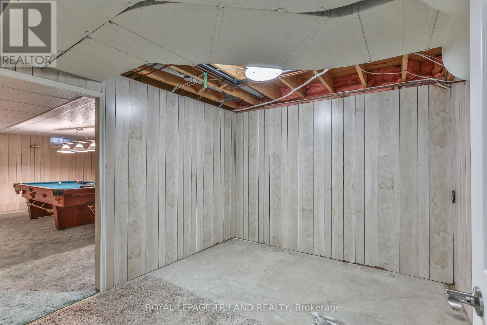 #8 60 ROSECLIFFE CRESCENT - 40
