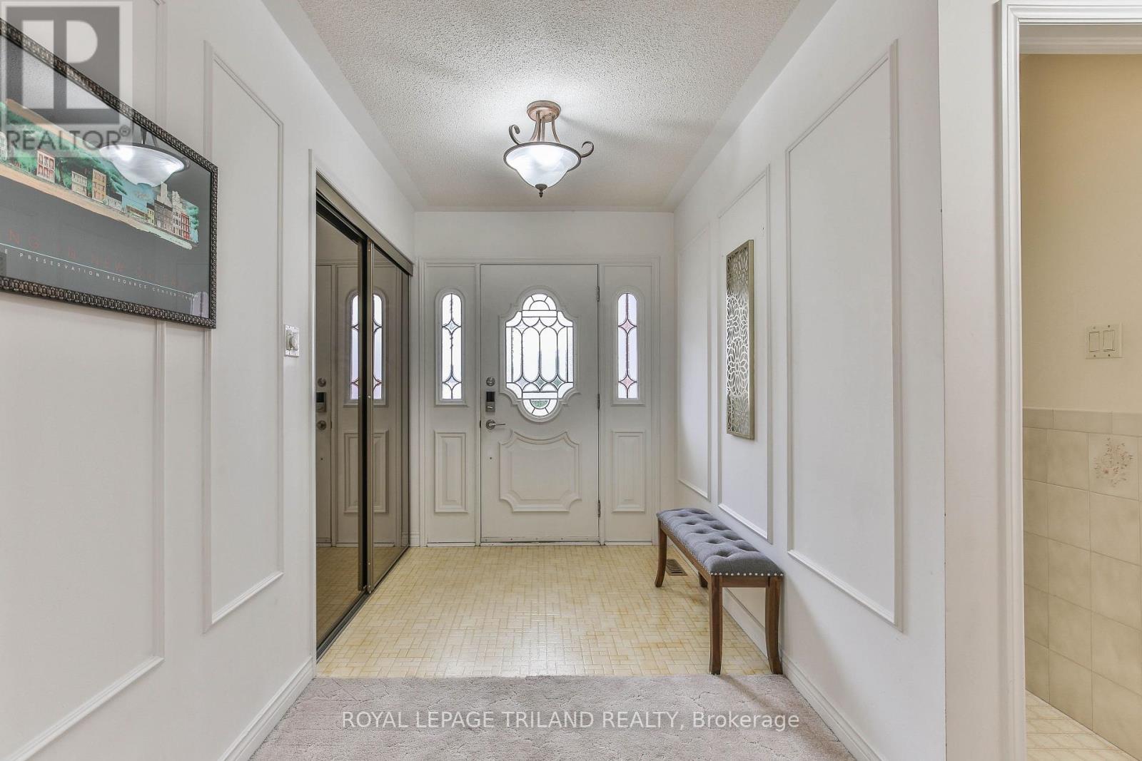 #8 60 ROSECLIFFE CRESCENT - 6