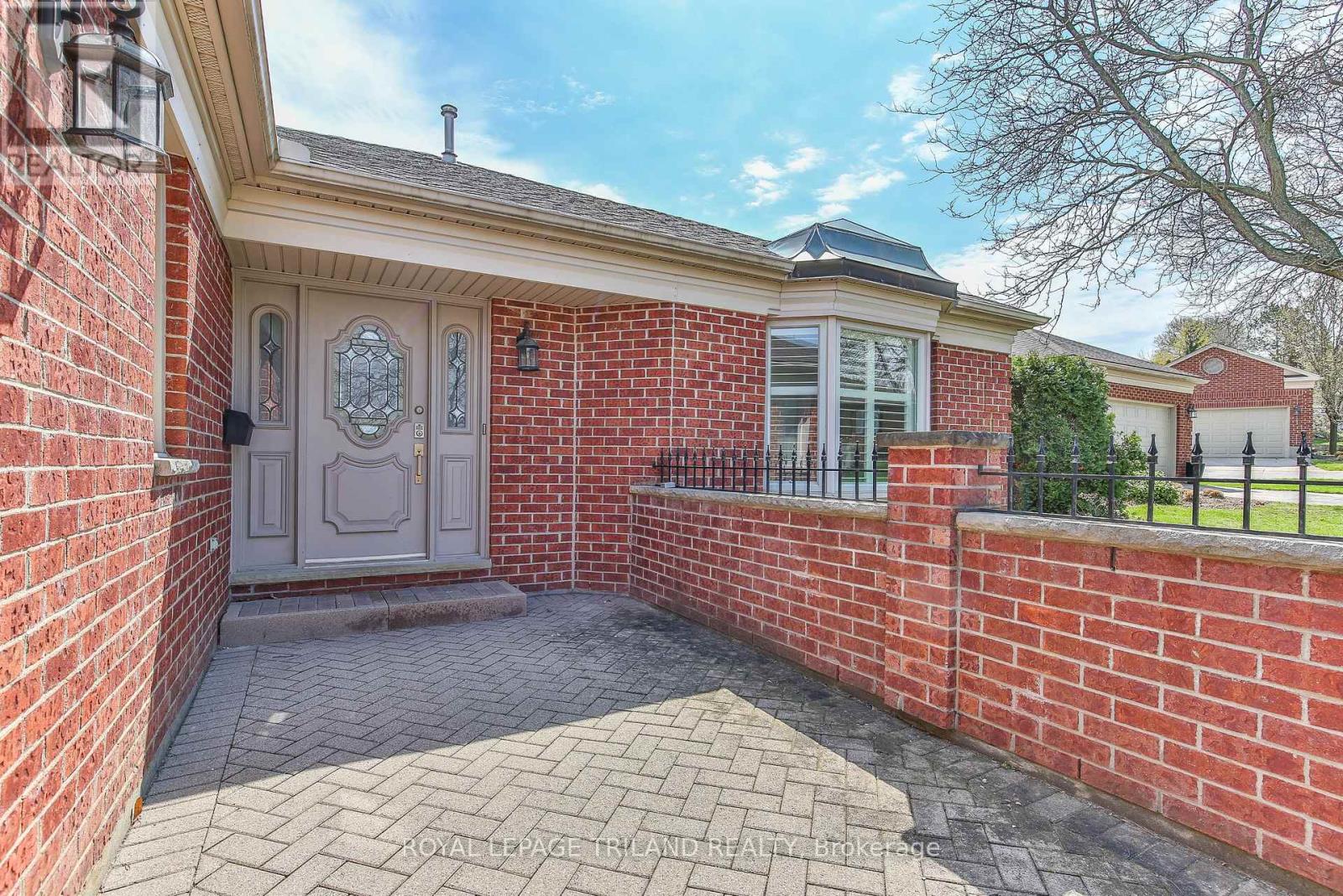 #8 60 ROSECLIFFE CRESCENT - 5