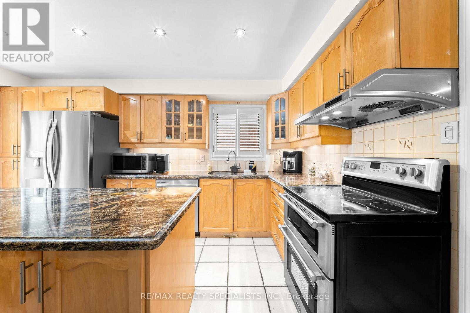 1004 QUEENSBRIDGE DRIVE - 13