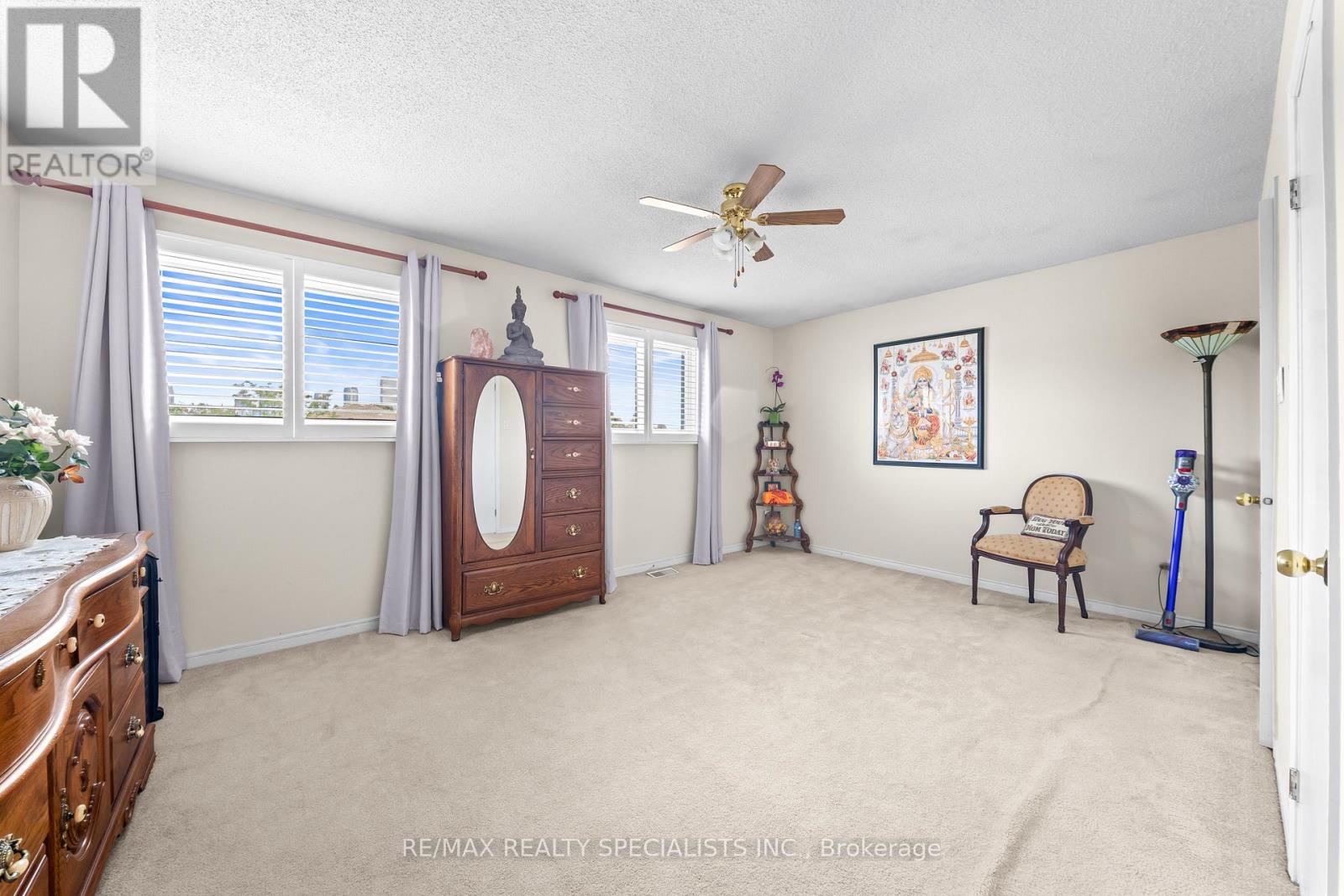 1004 QUEENSBRIDGE DRIVE - 19