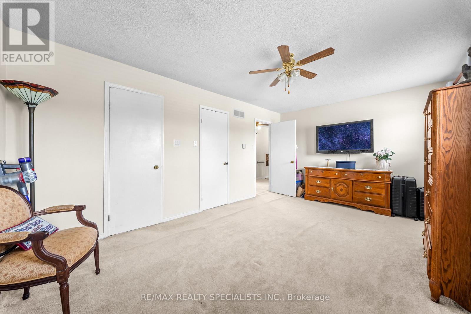 1004 QUEENSBRIDGE DRIVE - 20