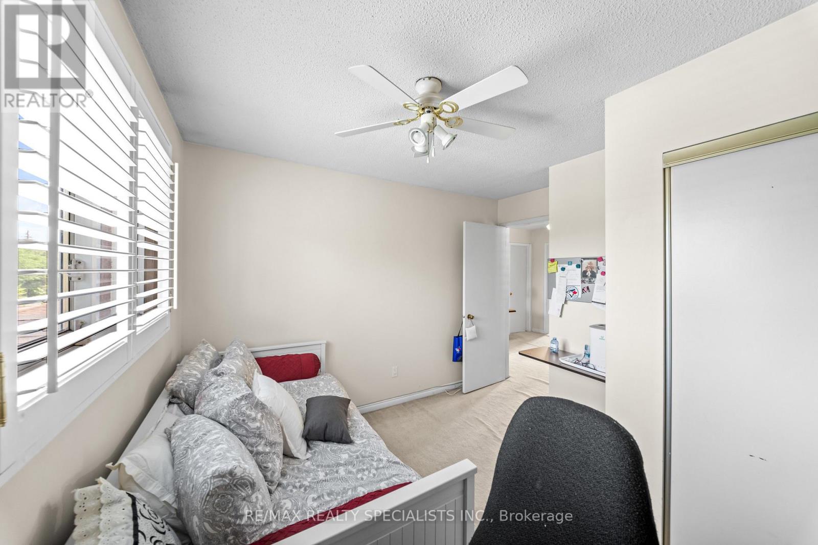 1004 QUEENSBRIDGE DRIVE - 22