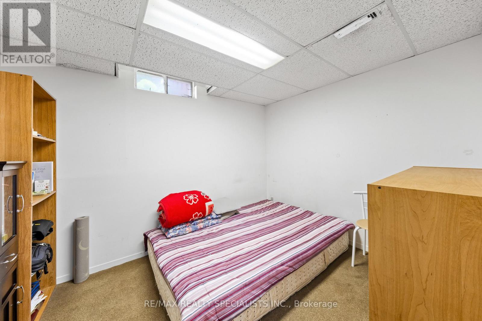 1004 QUEENSBRIDGE DRIVE - 27