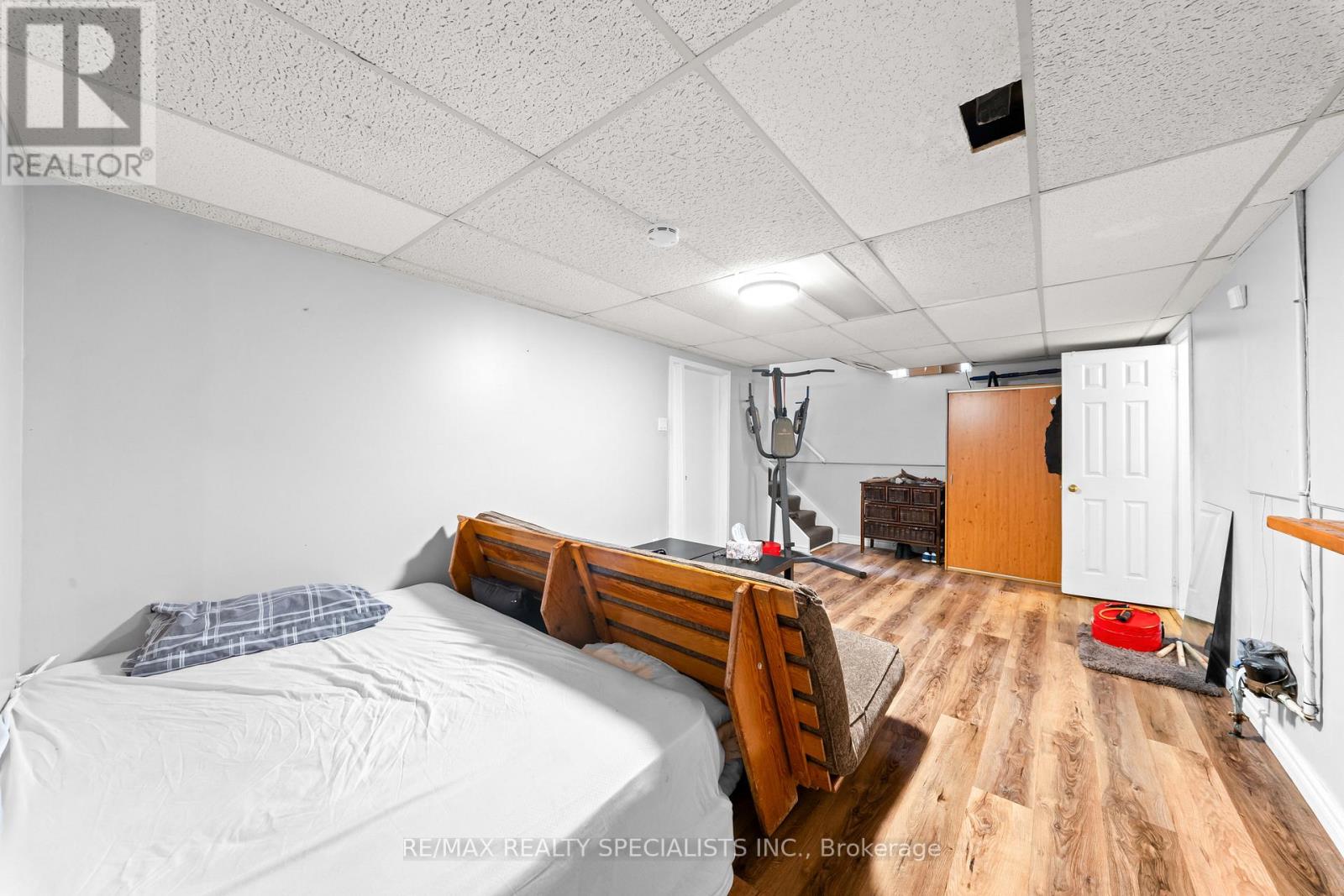 1004 QUEENSBRIDGE DRIVE - 29