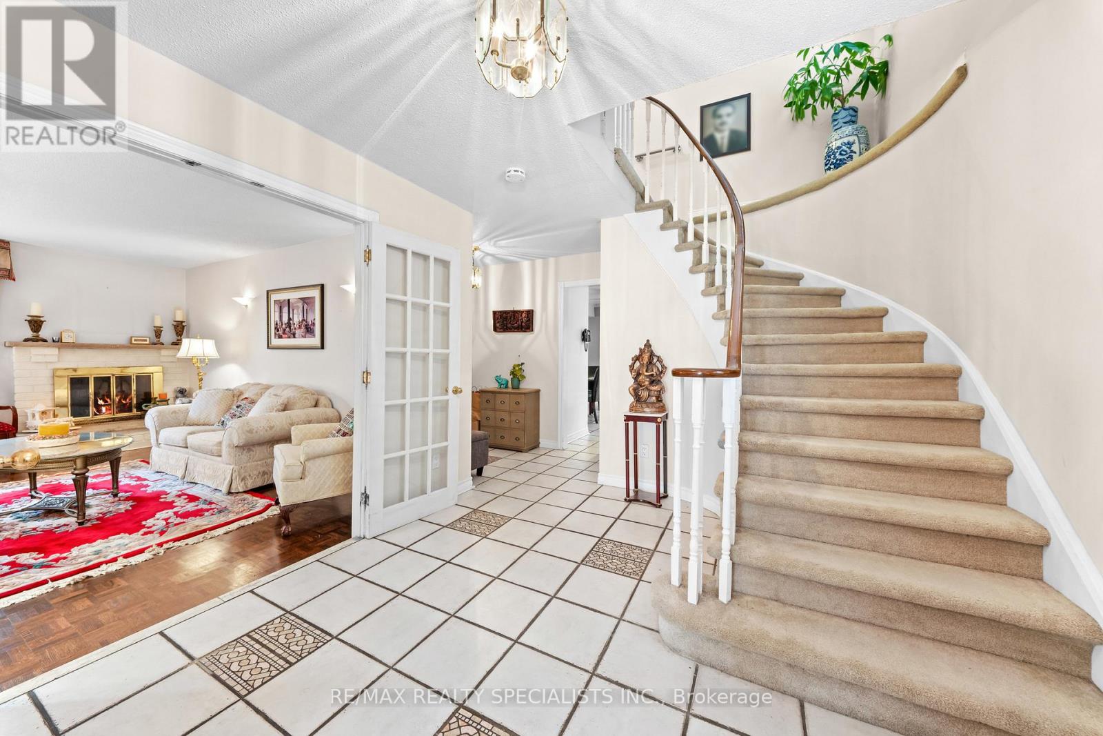 1004 QUEENSBRIDGE DRIVE - 5