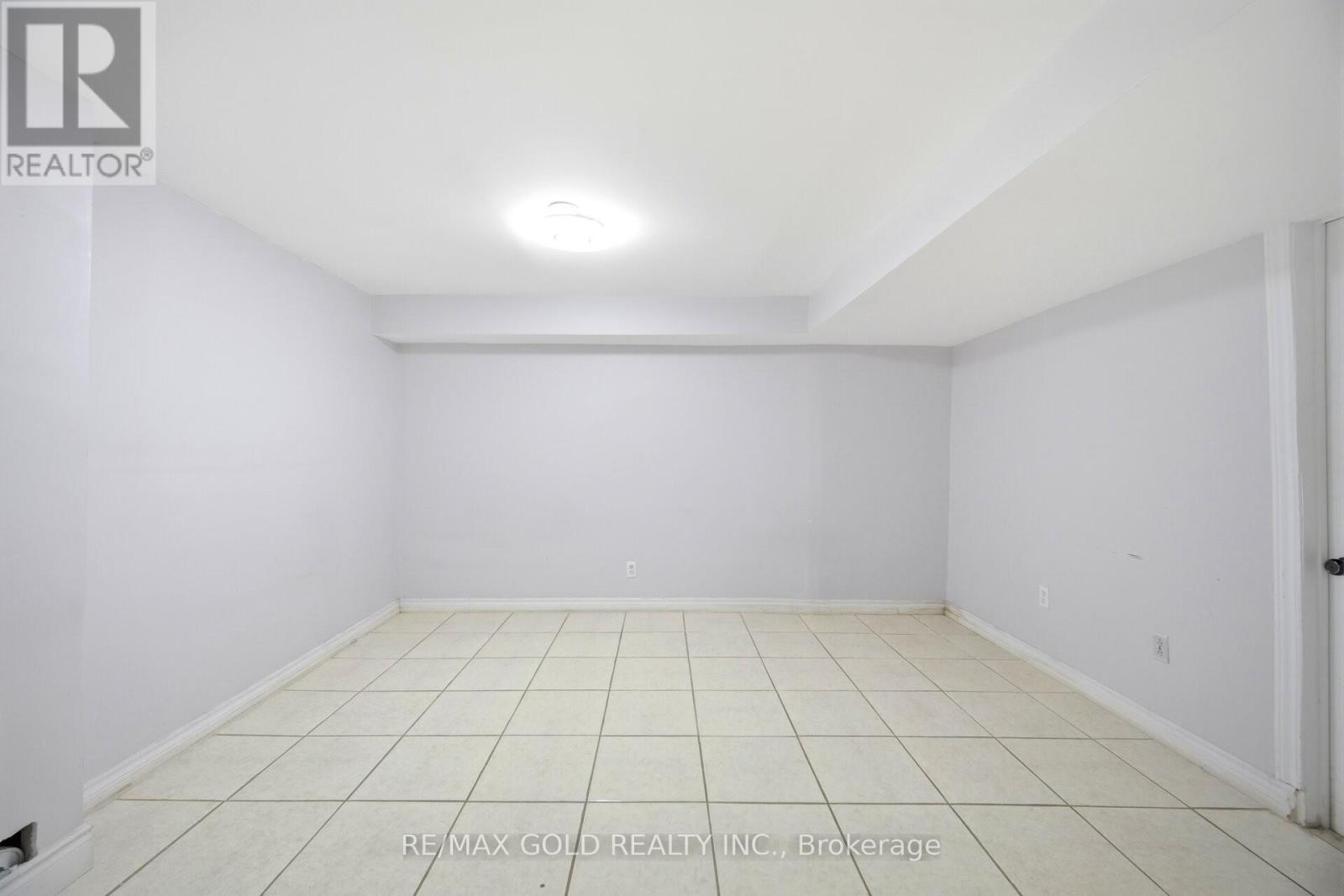 18 MCGRAW AVENUE - 23