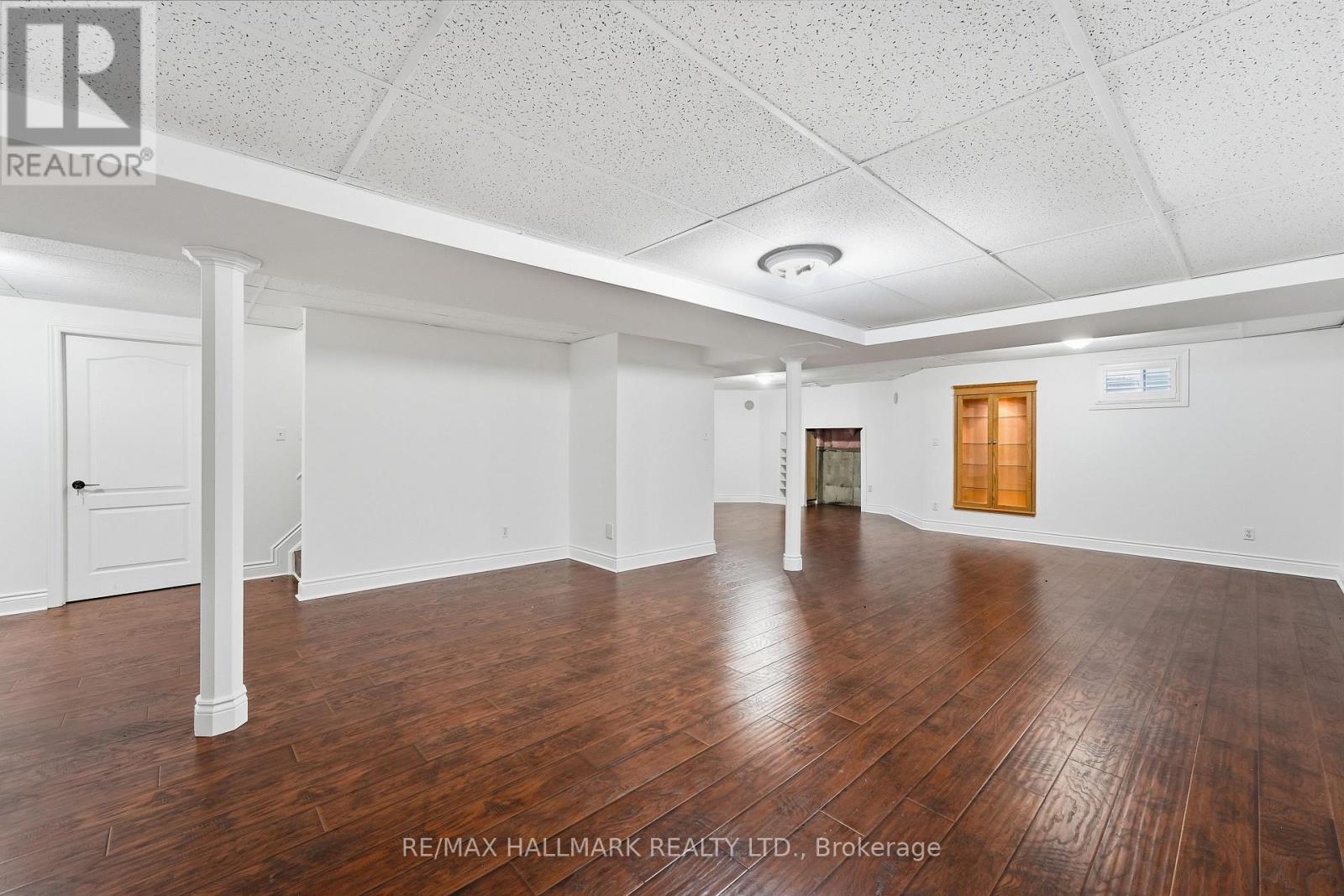 2013 ROSEMOUNT CRESCENT - Image 32