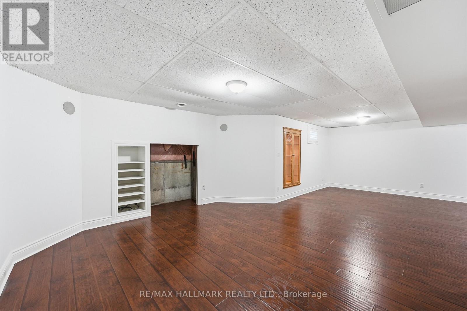 2013 ROSEMOUNT CRESCENT - Image 36