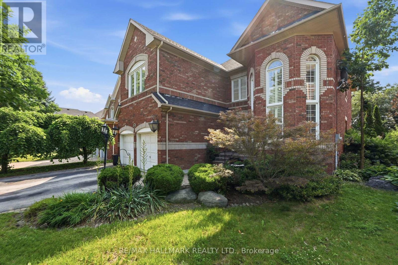 2013 ROSEMOUNT CRESCENT - Image 38