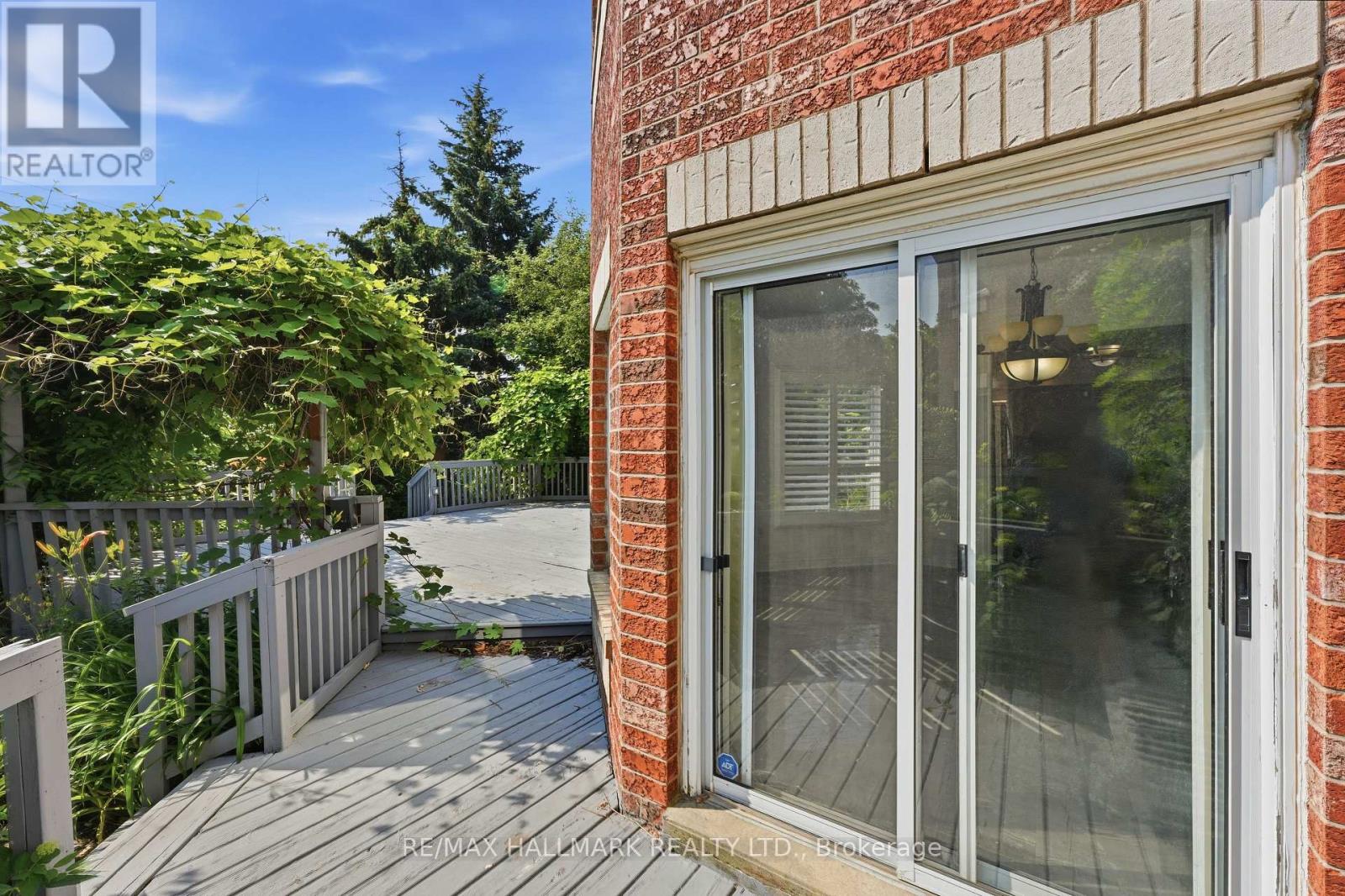 2013 ROSEMOUNT CRESCENT - Image 40
